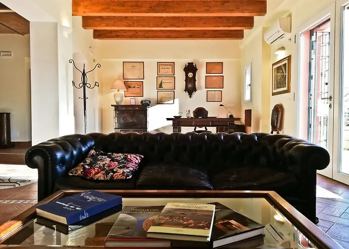 Podere Amati Фермерский дом *